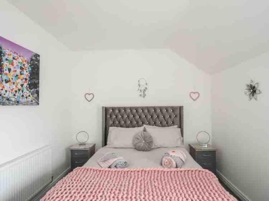 Beeches Bach, 1 Bedroom Cottage With Hot Tub Prestatyn Kültér fotó